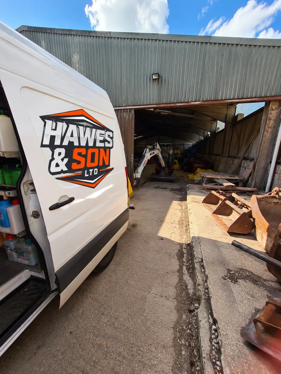 Hawes & Son mobile plant engineering at a customer yard